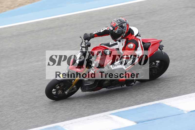 /02 28.-31.01.2025 Moto Center Thun Jerez/gruen-green/82